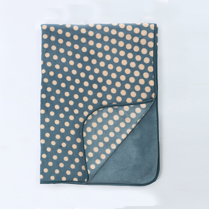 Polka Dot Pattern Recycled Polyester  Aviation Blanket